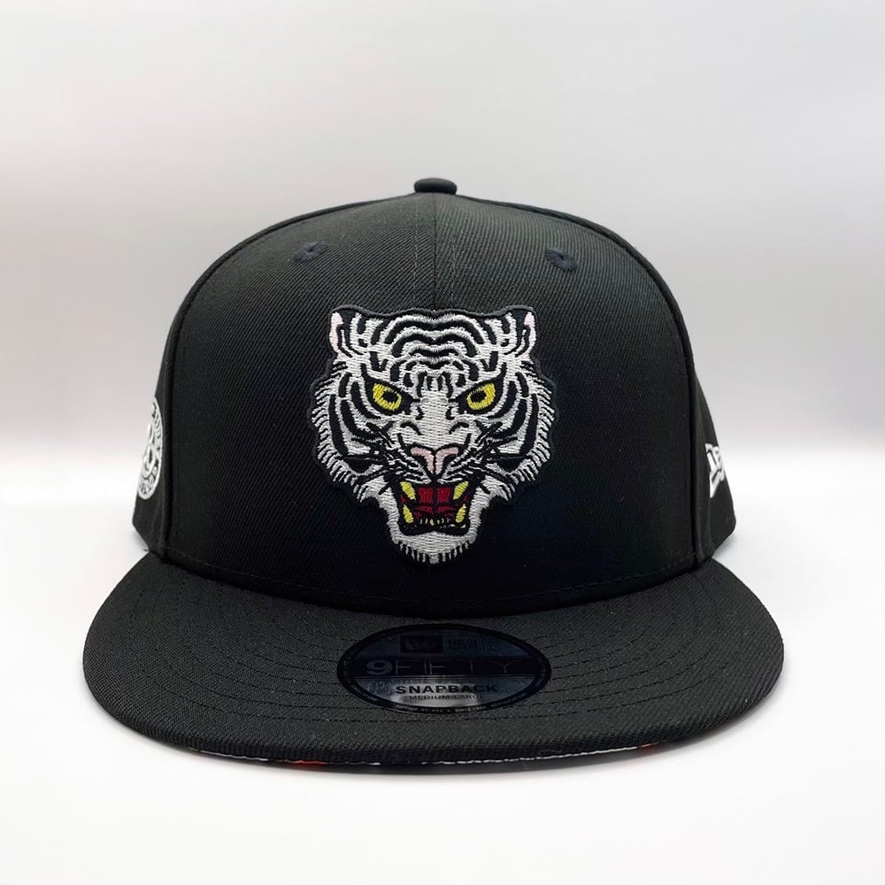 Image of NEW ERA TIGER 9FIFTY SNAP BACK CAP DESIGNED by MUTSUO