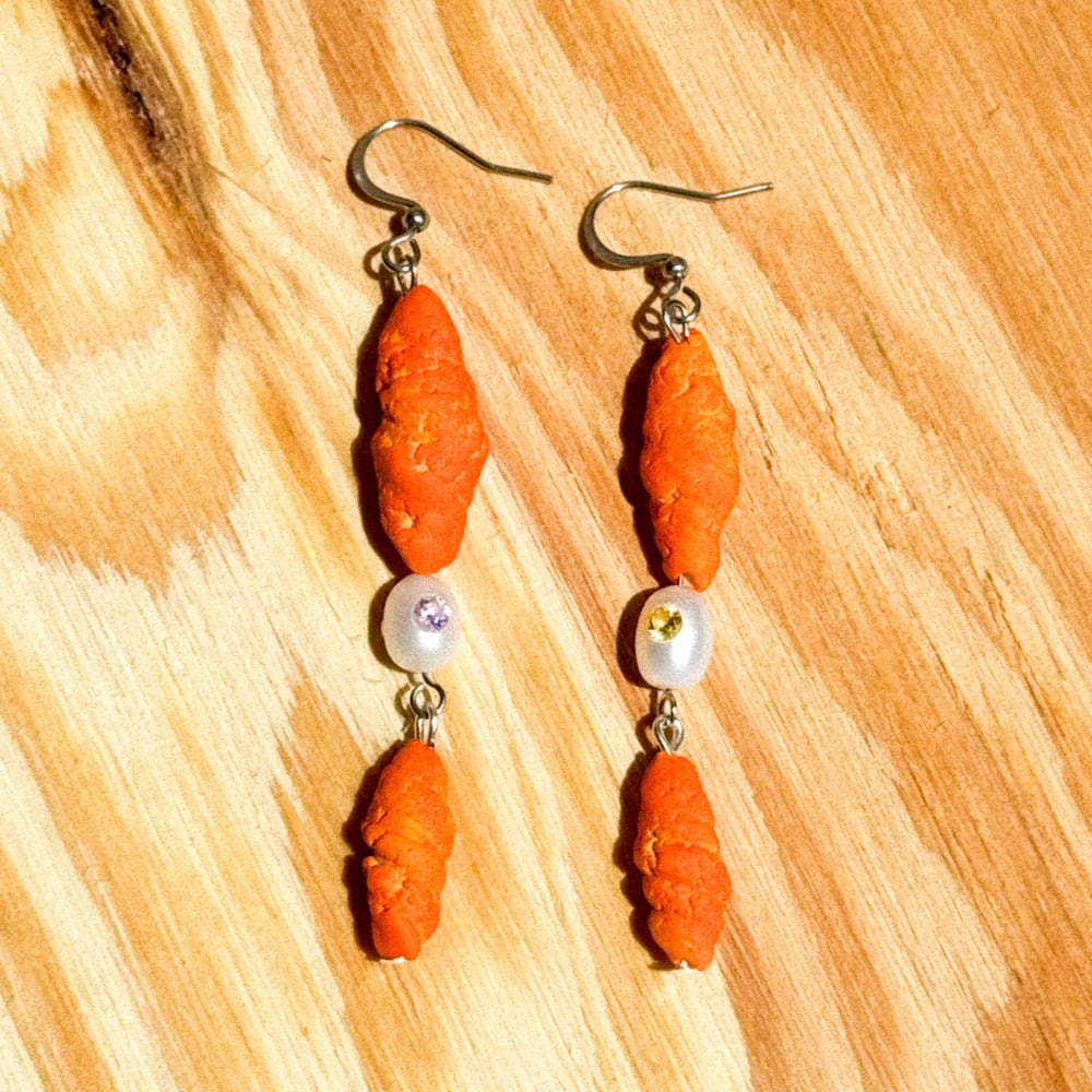 Image of Cheeto Earrings n°2