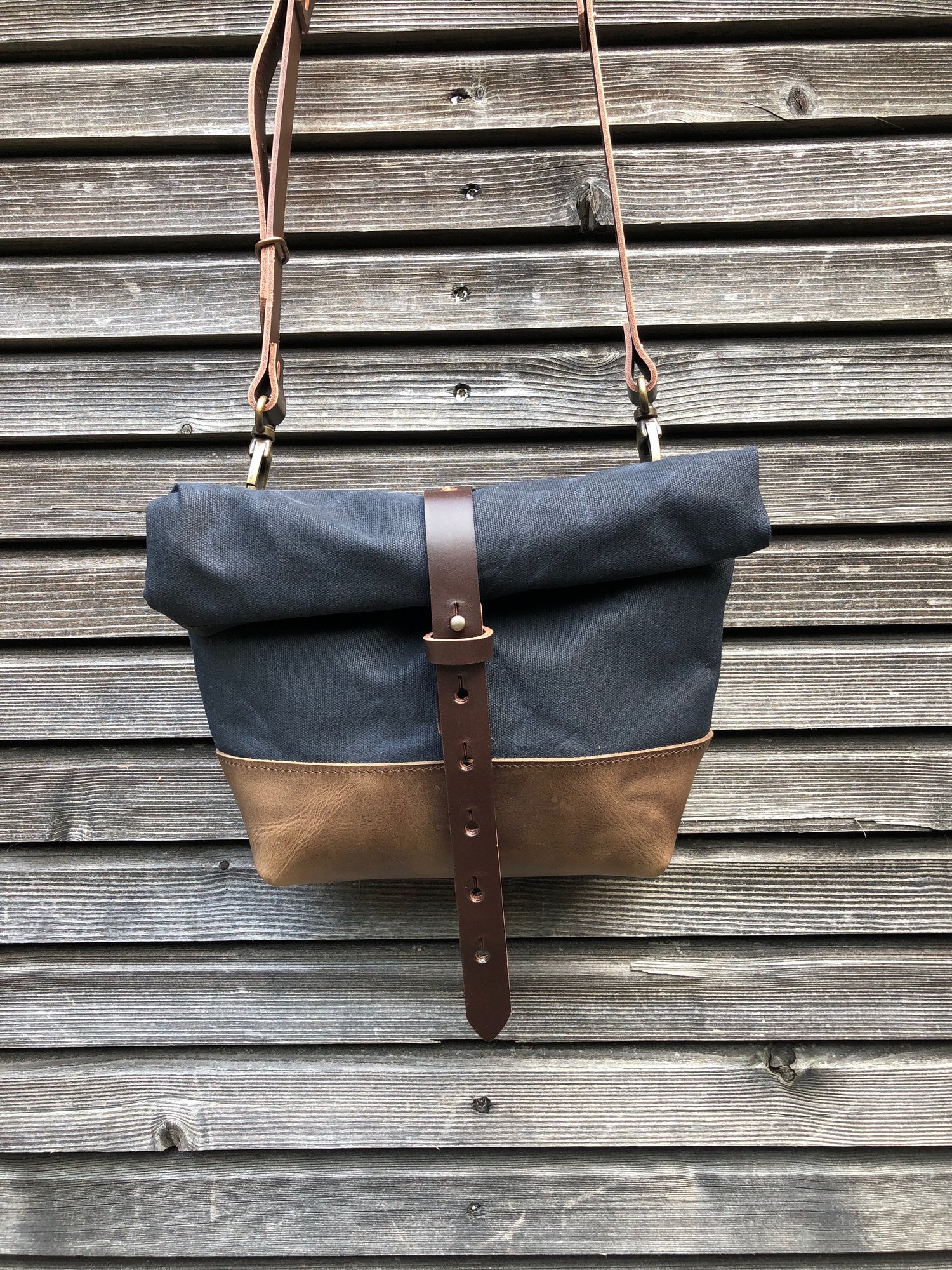 Image of Satchel in black waxed canvas with leather base
