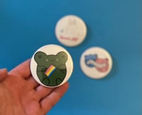 Image 3 of Frogs w/ flags buttons