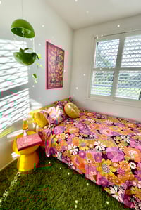 Image 3 of Cotton Quilt Cover in Psychedelic Medow pink