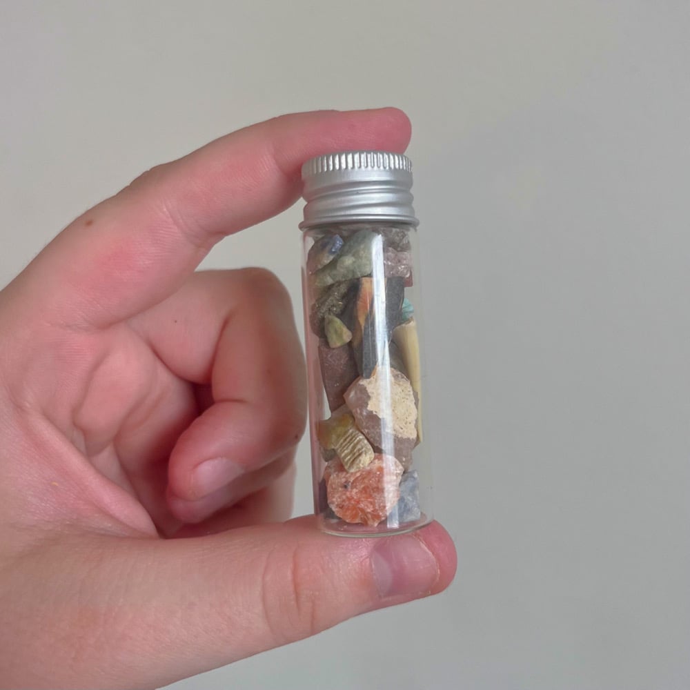 Image of crystal & fossil jar