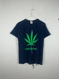 Image 1 of VEGETARIAN T-SHIRT - 4