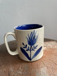 Image 3 of she and he (with crack, but u can drink from it easy peasy)