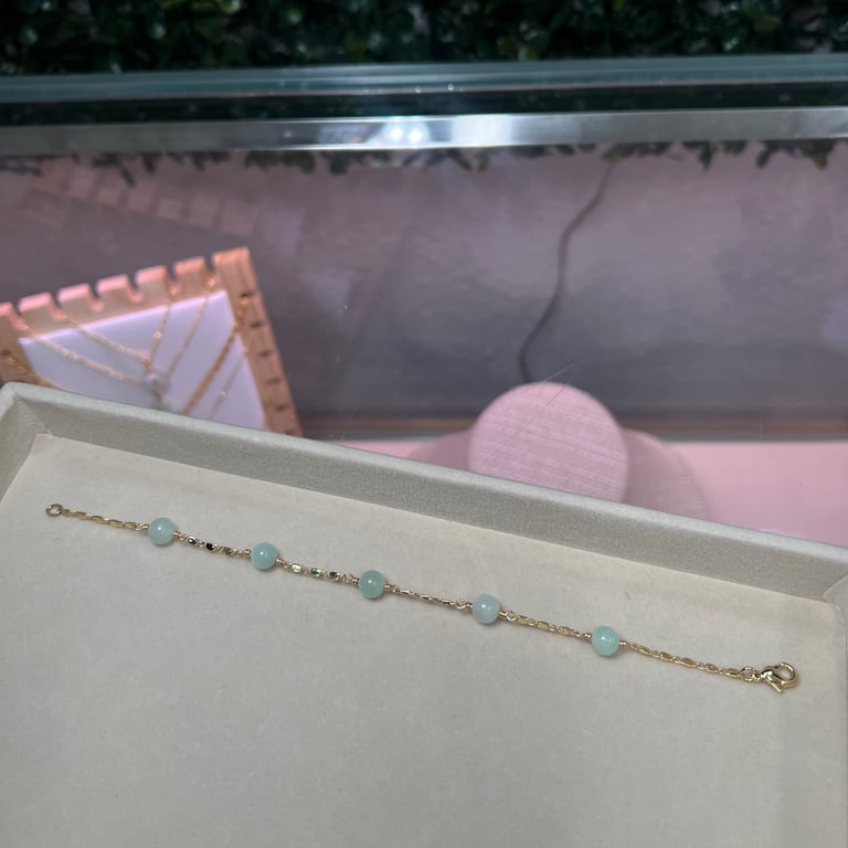 dainty 5 bead bracelet  Image 2