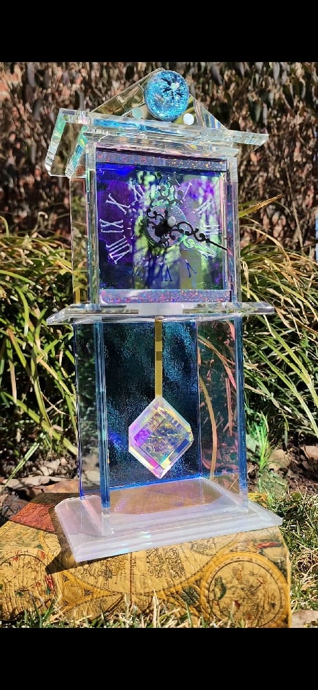 Image of "Lightyears" pendulum clock 