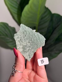 Image 2 of DOUBLE SIDED SUGAR COATED FOREST GREEN APOPHYLITE CRUST -INDIA- LOT 1
