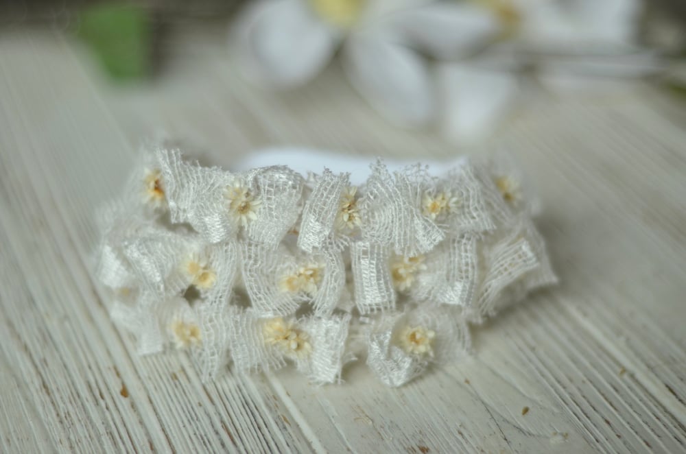 Image of Lace and flowers headband 