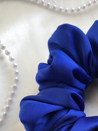 Image 3 of SCRUNCHIE STANDARD CORNFLOWER/CHABER