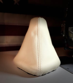 Image of Corrado cream leather shift boot 