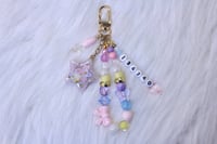 Image 2 of '134340' BTS keychain