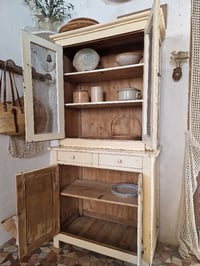 Image 3 of Le vaisselier patiné 