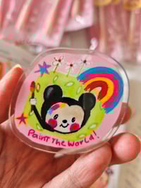Image 2 of Paint the world clip
