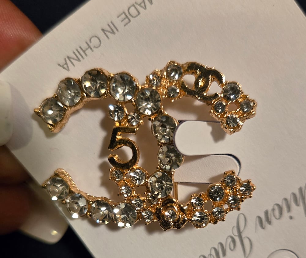 Image of Gold High Fashion Brooch