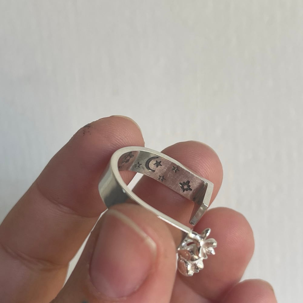 Image of seek magic everyday ring