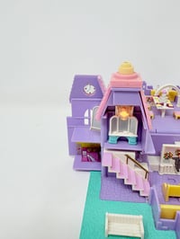 Image 7 of Ensemble bracelet et Polly Pocket L'église Mariage