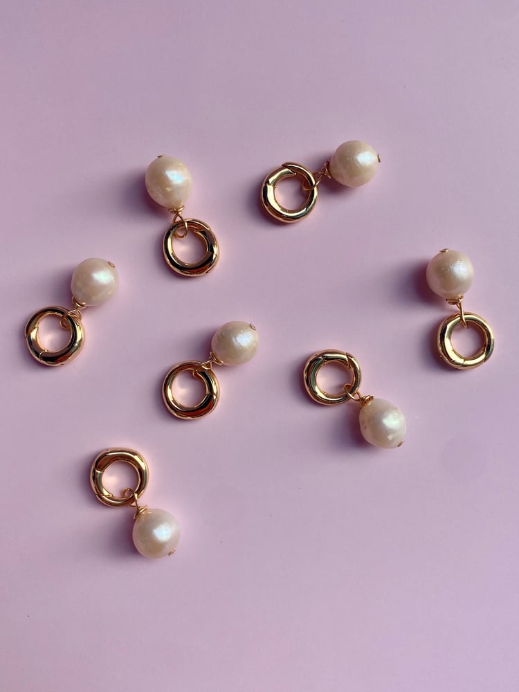 Image of Pearl charm