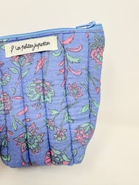 Image 3 of Mini Trousse de toilette haute à poser matelassé indien bleu