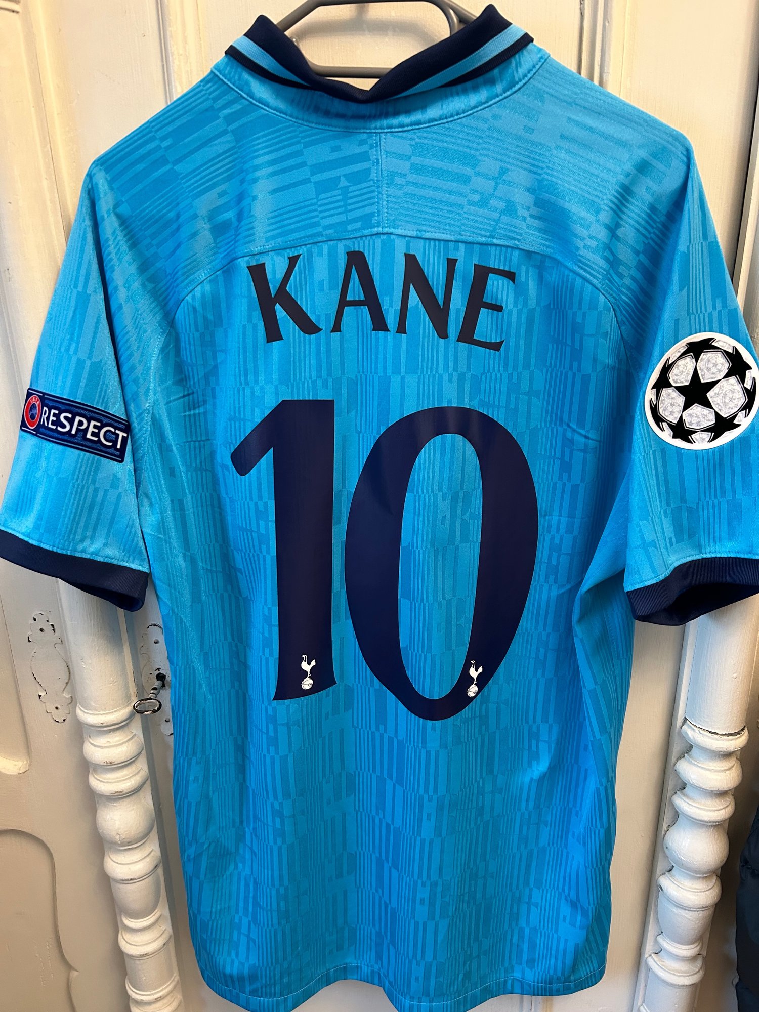 Image of Tottenham Hotspur “KANE 10” 2019/20 Third Shirt + UCL patches (L)