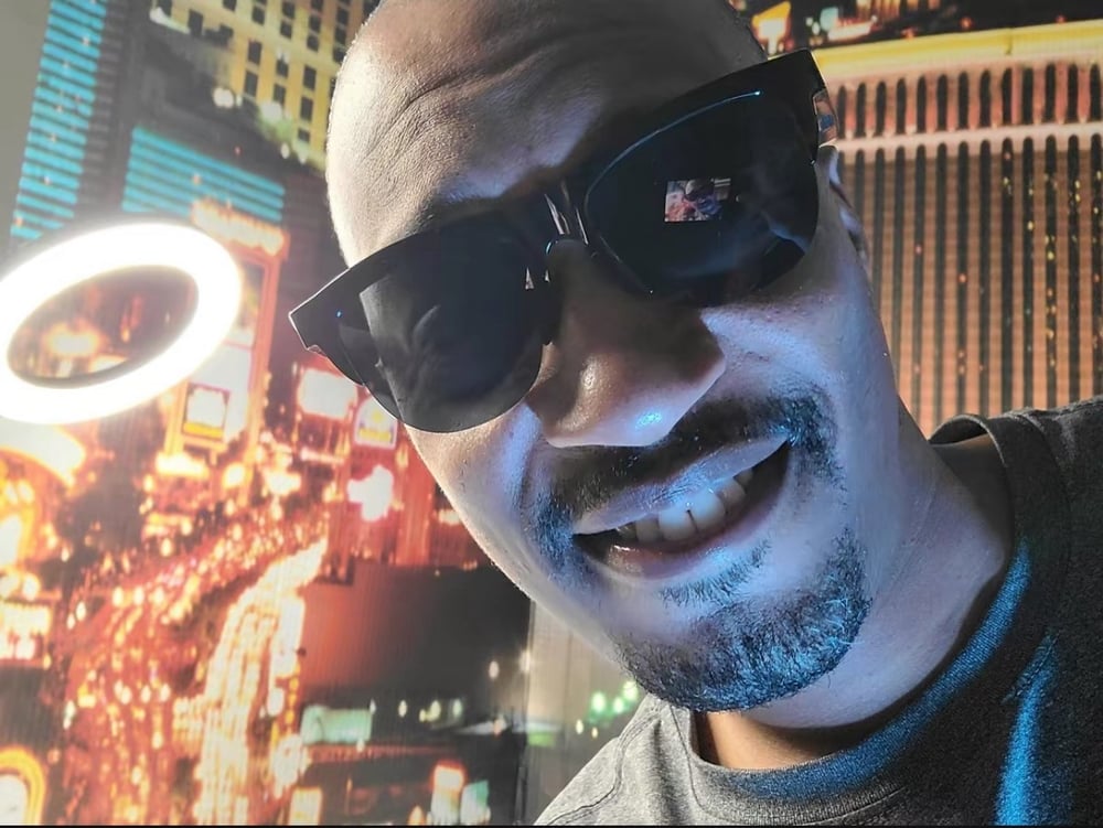 Image of Wireless Sunglasses 