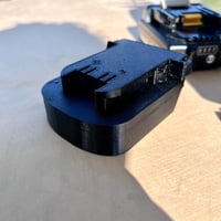 Image 3 of Milwaukee M18 Adapter To Makita LXT 18v Battery