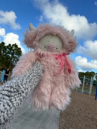 Henny the Highland Cow (XL weighted Lump)