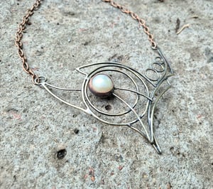 Pearl necklace 