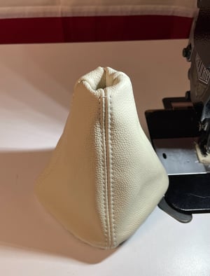 Image of Corrado cream leather shift boot 