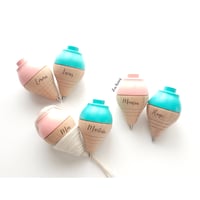 Image 1 of Peonzas de Madera Personalizadas