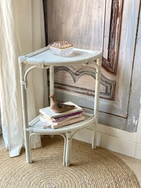 Image 2 of Meuble d’angle en rotin et cannage - blanc