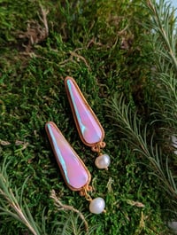 Image 1 of Opalescent Teardrop II