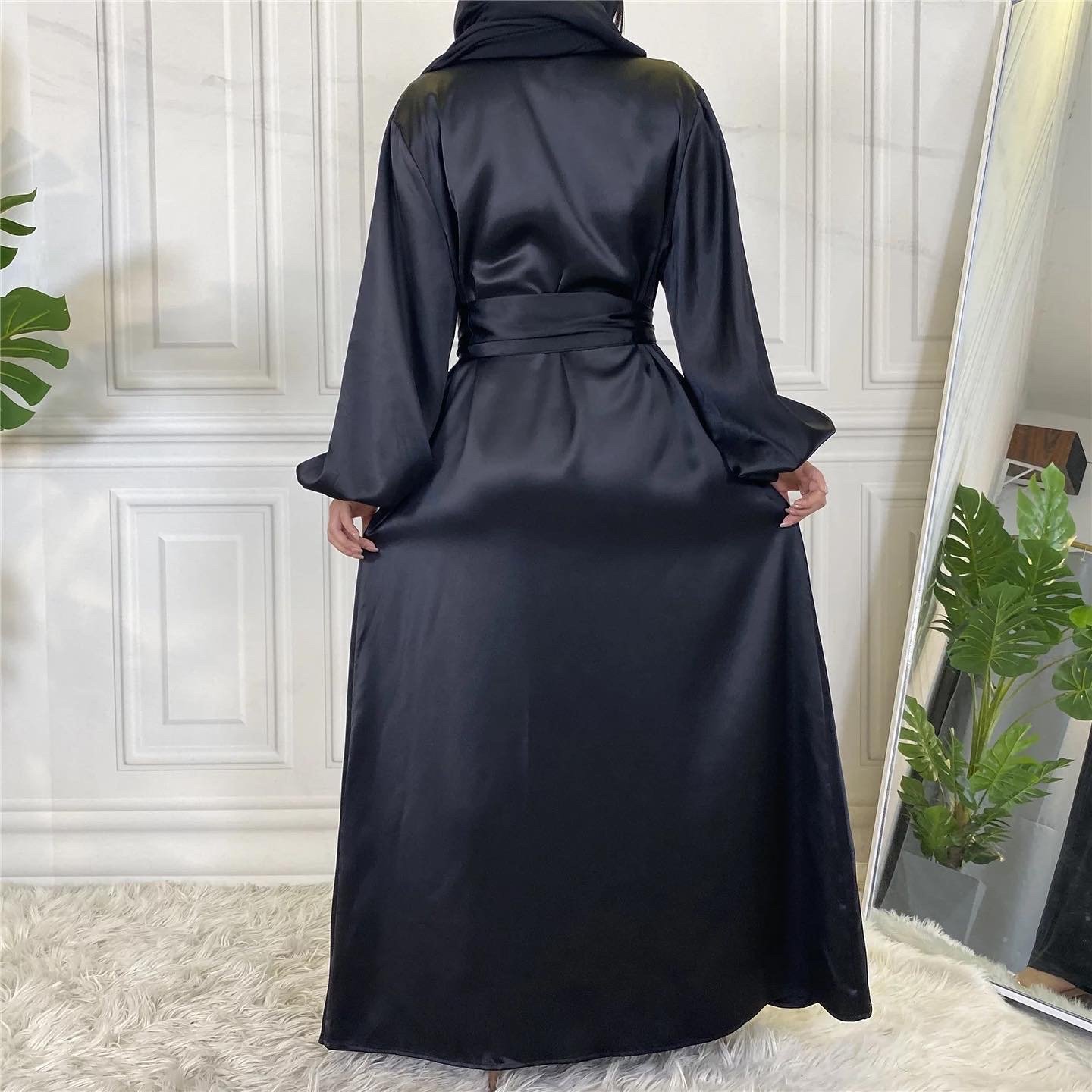 hana abaya