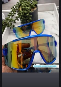 Image 4 of Oversized reflect shades