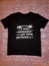 Image 1 of i don’t remember my room anymore