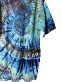 Image 4 of L Adult 100% Combed Cotton T-Shirt in Cool Spiral Ice Dye 