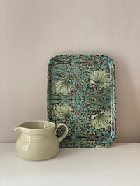 Image 4 of Plateau William Morris