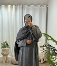 Image 5 of grey jersey hijāb