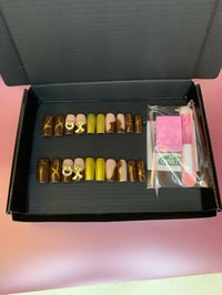 Medium Square Press On Nail Set 12