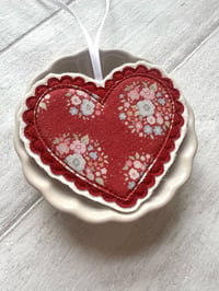 Image 4 of Scalloped Heart Decoration 