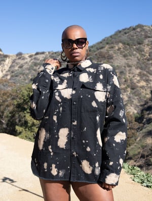 Image of BLACK SPLASH BUTTON UP