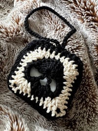 Image 4 of skull crochet headphone case 