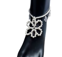 Image 1 of Flower Pearl Anklet 