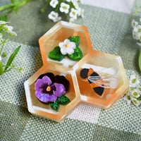 Beehive In Bloom - Plaid - Brooch - 02