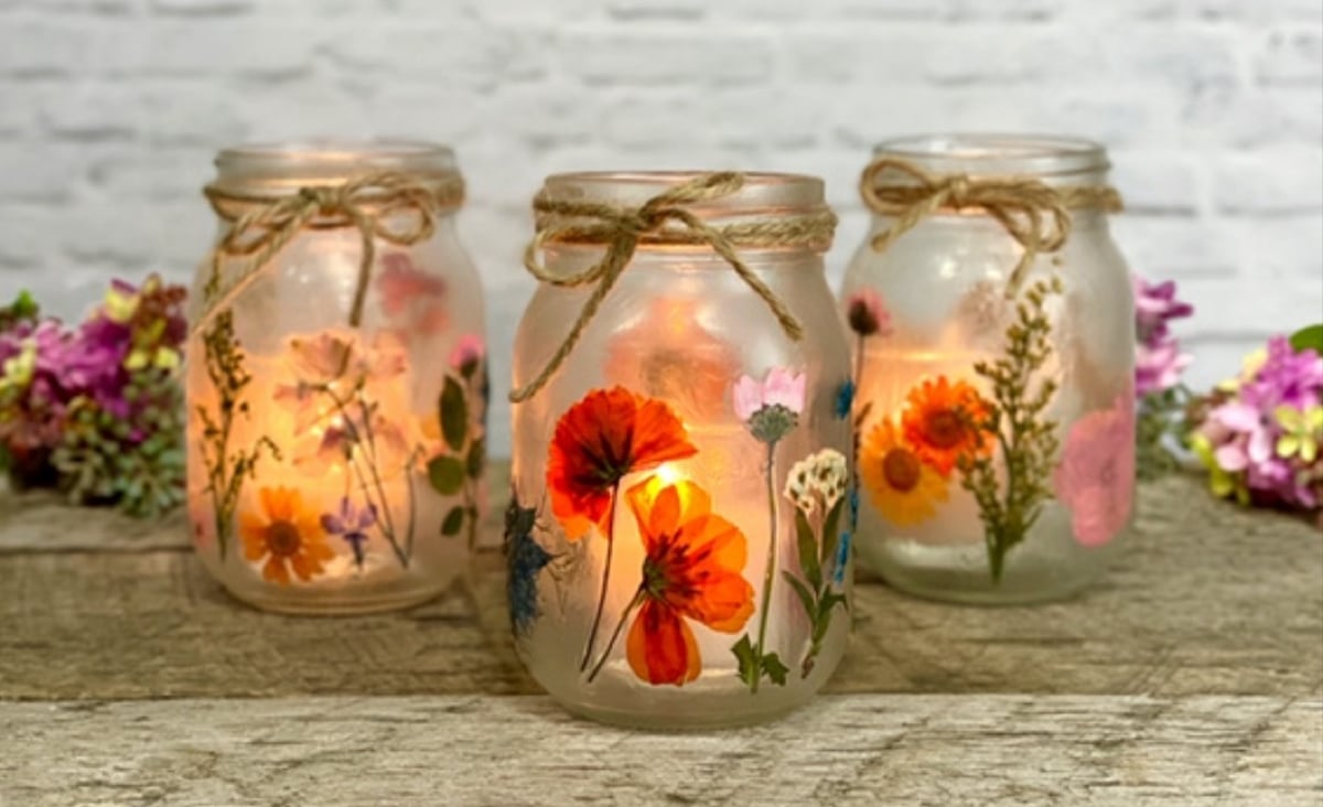 Image of Illuminated Pressed Flower Jar Party 8/19 Yang Ming