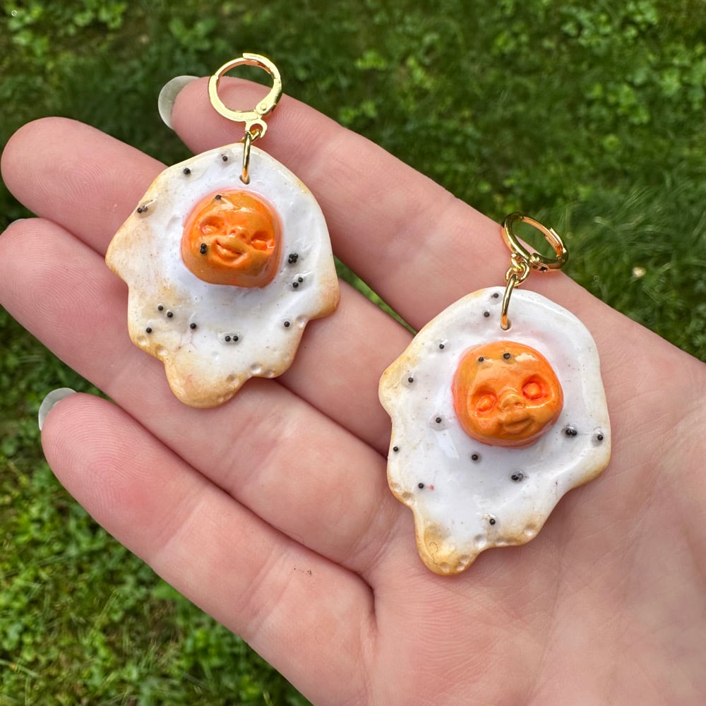 Image of Face on Your Egg Earrings 