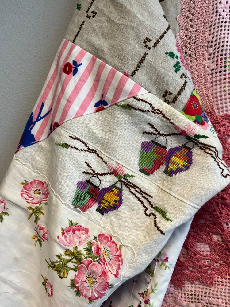 Image of Sunday puzzle jacket pink (xs-xl)