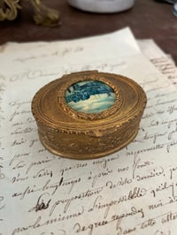 Image 1 of Petite boîte à bijoux 1900 en regule doré