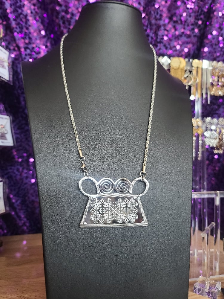 Image of "Nou" Water-Resistant Large Unisex Soul Lock Necklace