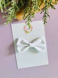 Image 1 of White cotton trim bow 