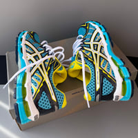 Image 2 of size: us7W uk5 eu37/38 cm24